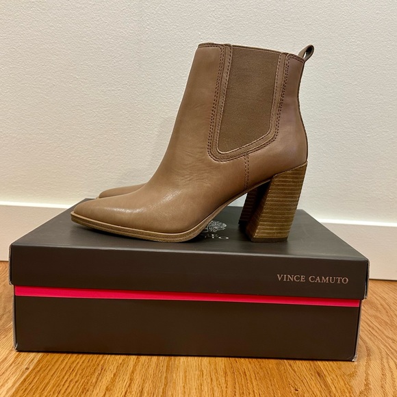 NIB Vince Camuto Ratony Chelsea Boot, Wild Mushroom, Size 8.5 - Picture 5 of 10